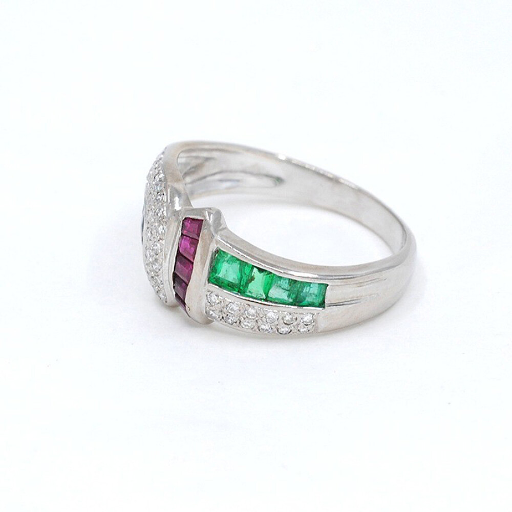 Anillo En Oro 18K Blanco Con Zafiros, Rubies, Esmeraldas Y Brilliantes Anillo En Oro 18K Blanco Con Zafiros, Rubies, Esmeraldas Y Brilliantes