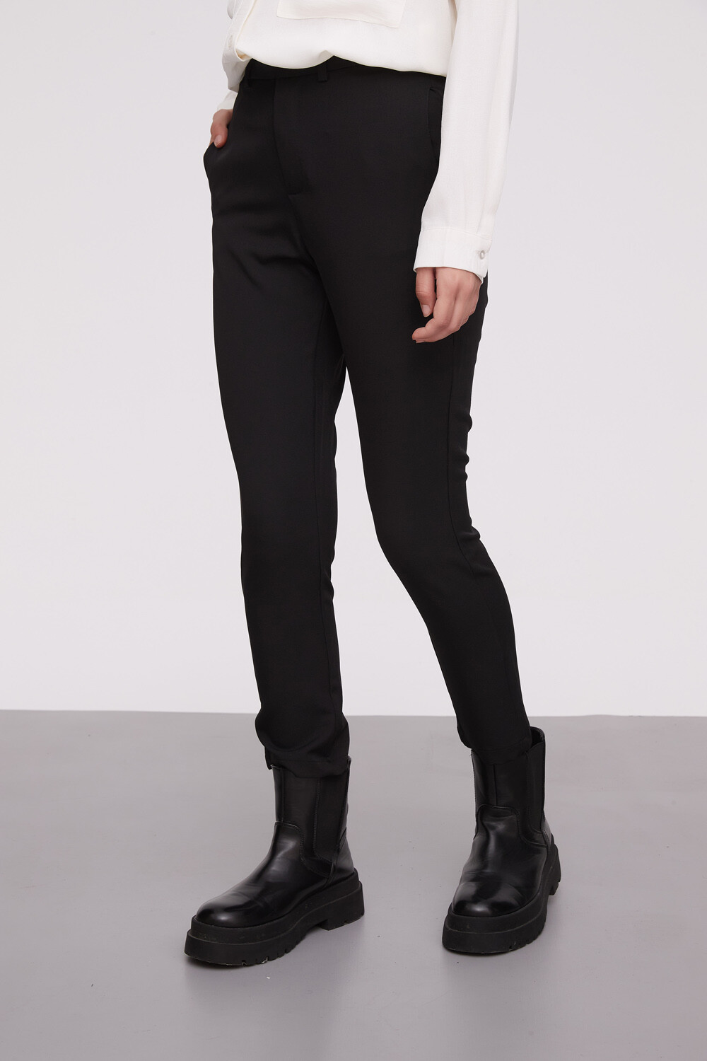 Pantalon Timeus Negro