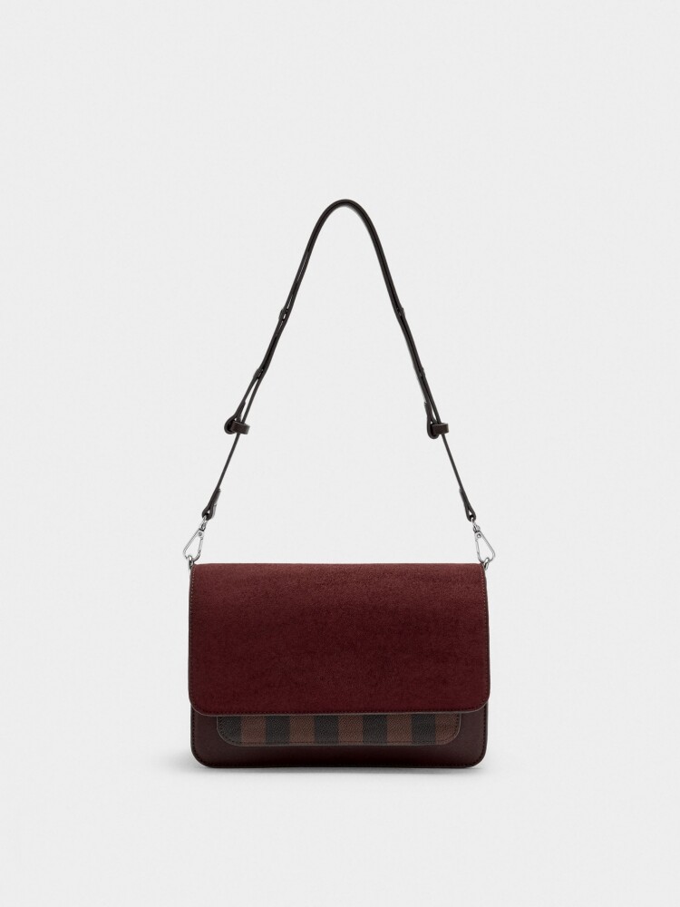 Bolso Bandolera Con Solapa burdeos