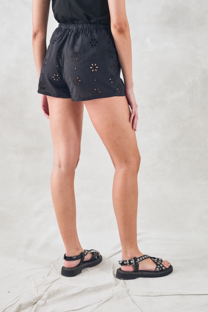 Short Broderie Negro