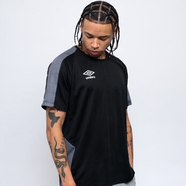 REMERA VIVE Umbro Hombre 025