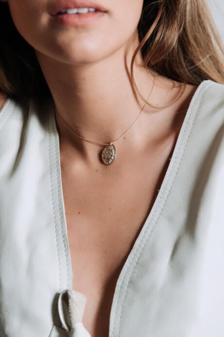 Mini Escudo Necklace Plateado