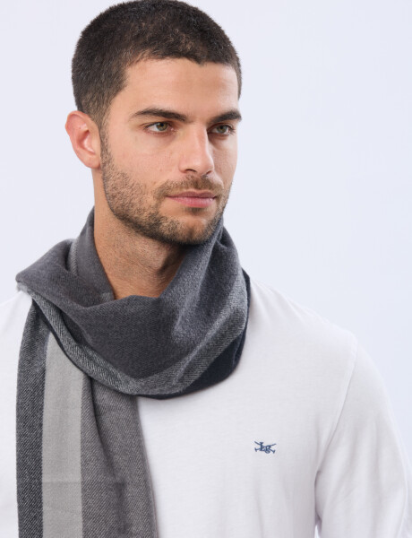 BUFANDA TEJIDA A CUADROS Gris