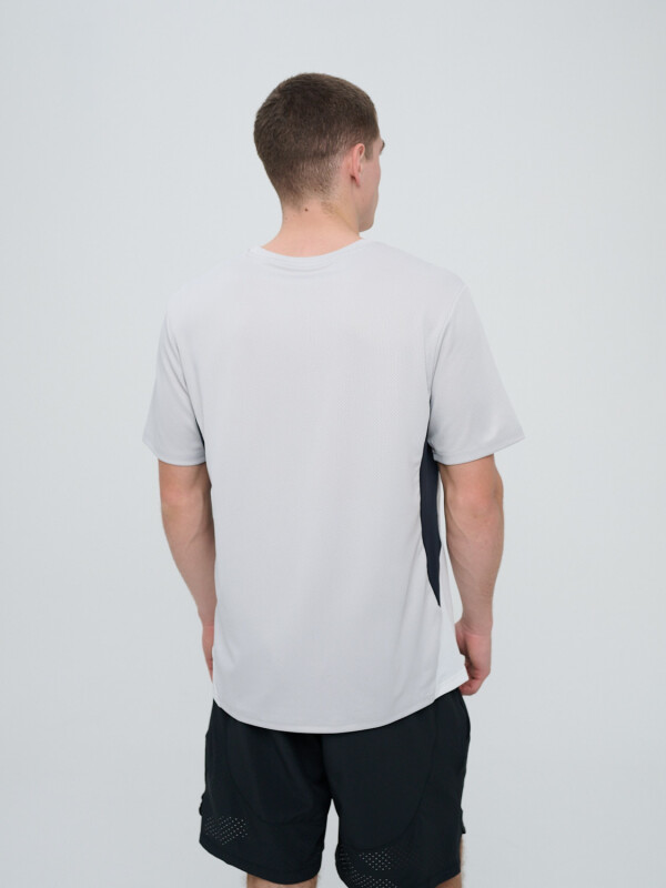 REMERA VANT Umbro Hombre 005