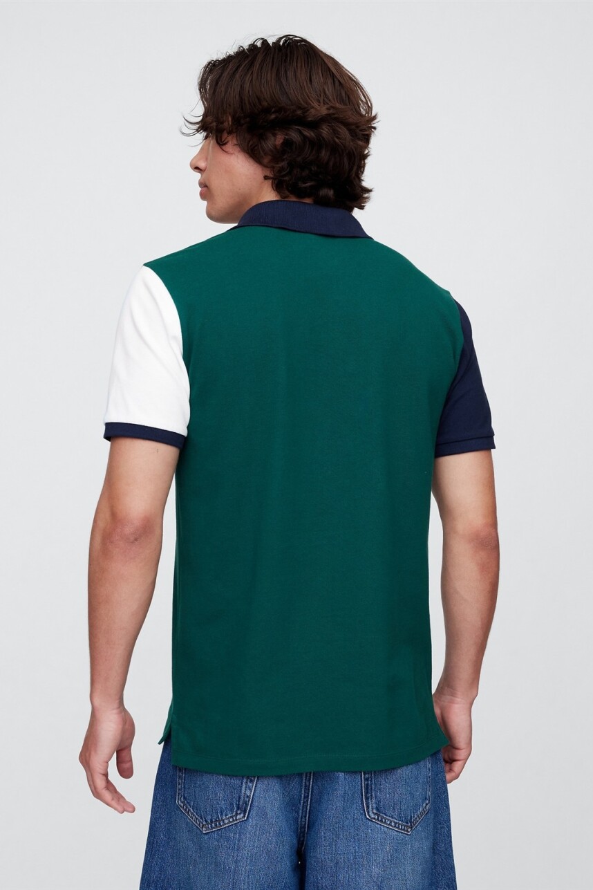 Remera Polo Logo Gap Hombre Rain Forest 19-5232 Tc