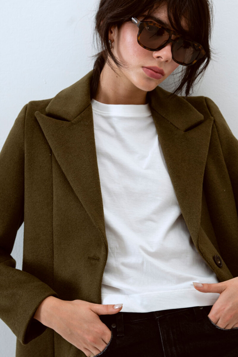 Mila Olive