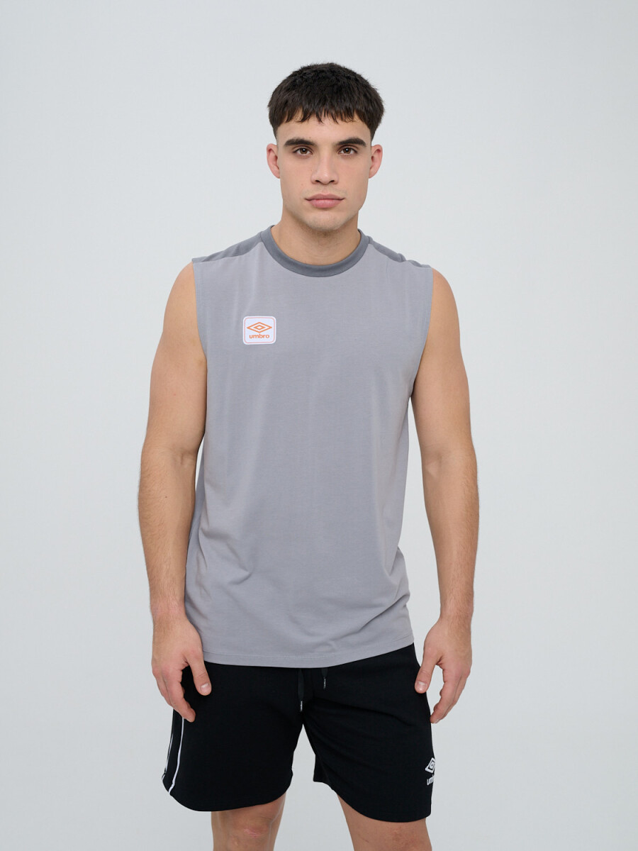 REMERA SIN MANGAS MIXTAPE Umbro Hombre - 005 