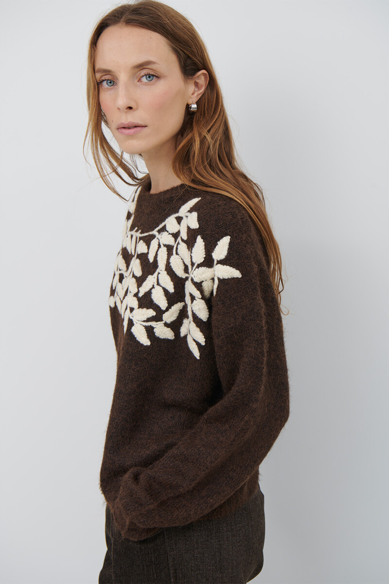 BUZO BORDADO FLOR MARRON
