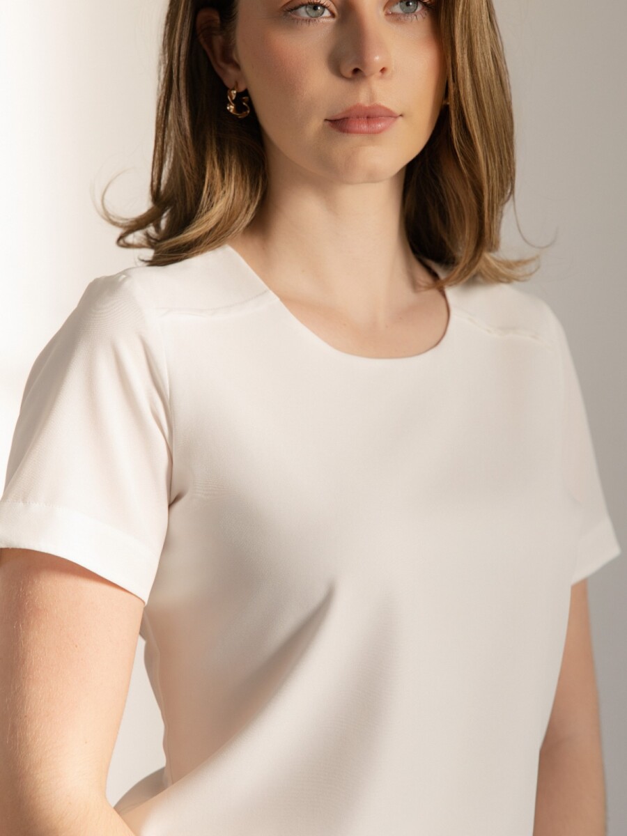 Blusa Cuello Redondo. 