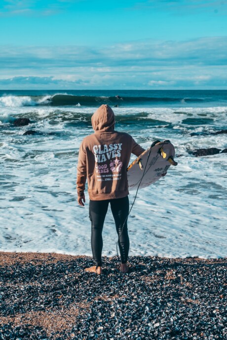 Hoodie Good Vibes Over Fit / Marrón U