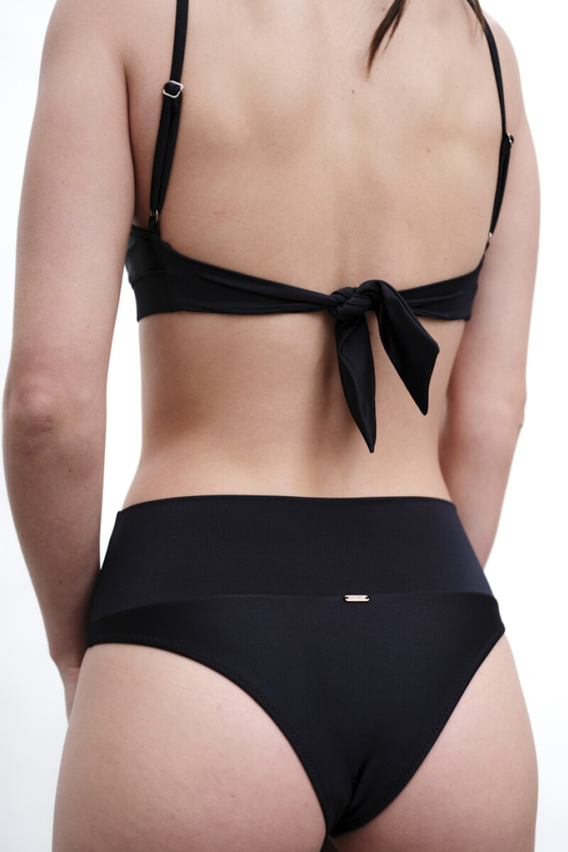 Culotte Etta – Bikini de tejido italiano con filtro UV+50 Negro