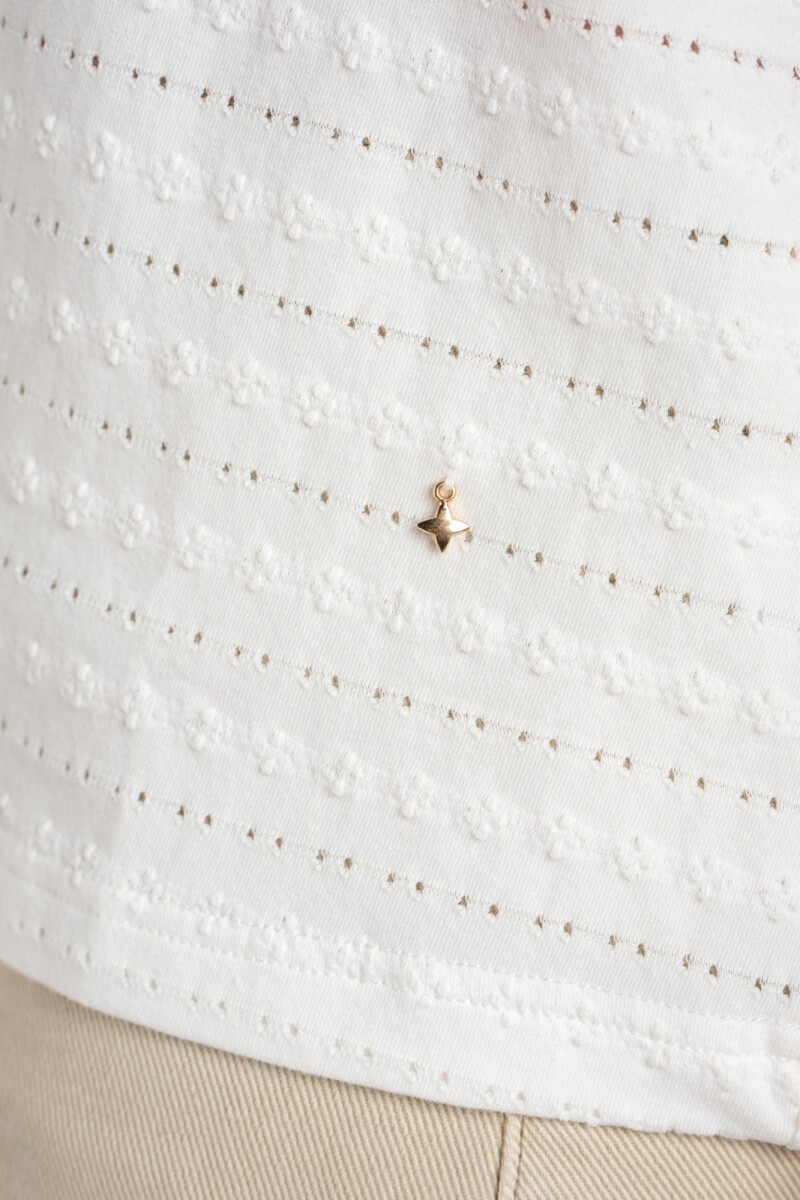 Remera Texturada Manga Corta Off White