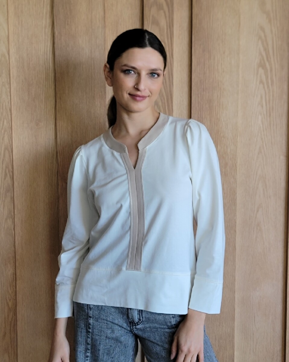 Remera Nina - Combinada crudo y beige 