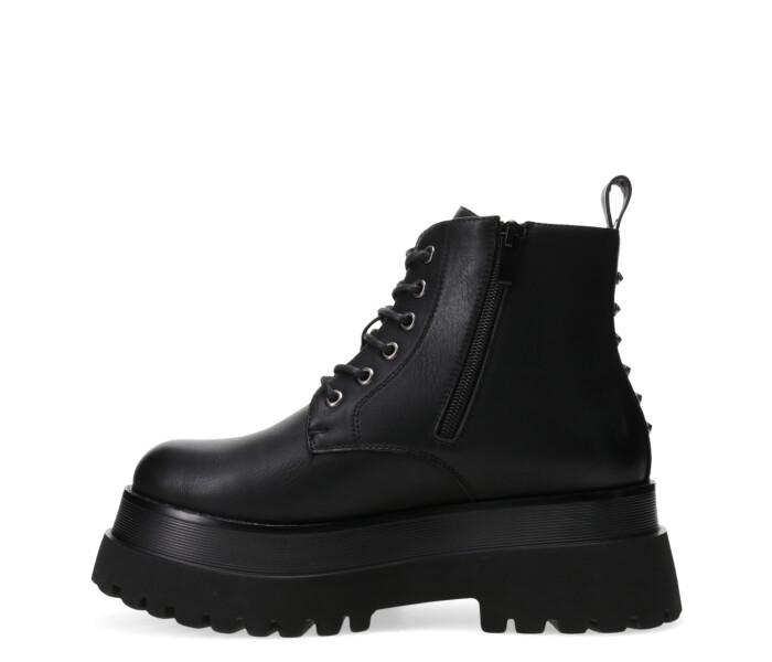 Bota CAIRO acordonada con tachas Black