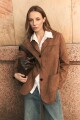 Blazer simil gamuza tostado