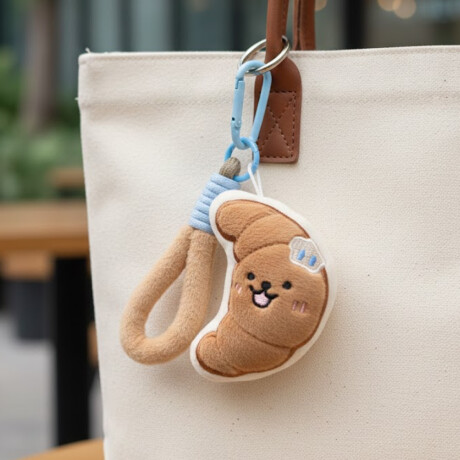 Llavero Colgante Medialuna de peluche Marron