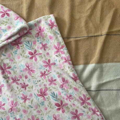 Ponchos Playeros Pink Flowers