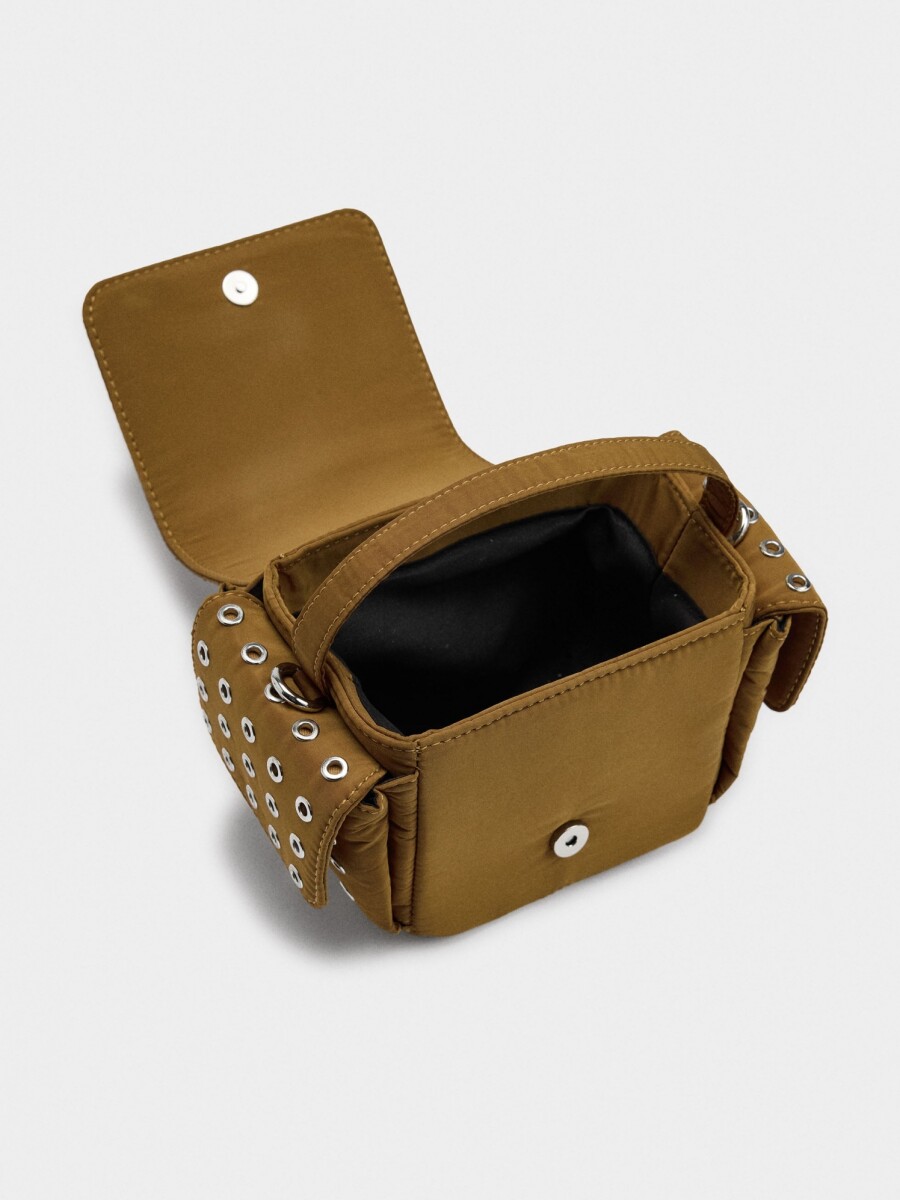 Bolso Bandolera De Nylon Con Tachuelas caqui
