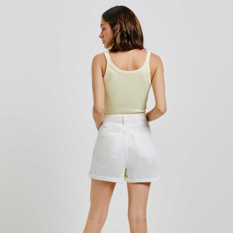 SHORTS FEM BEGE CLARO