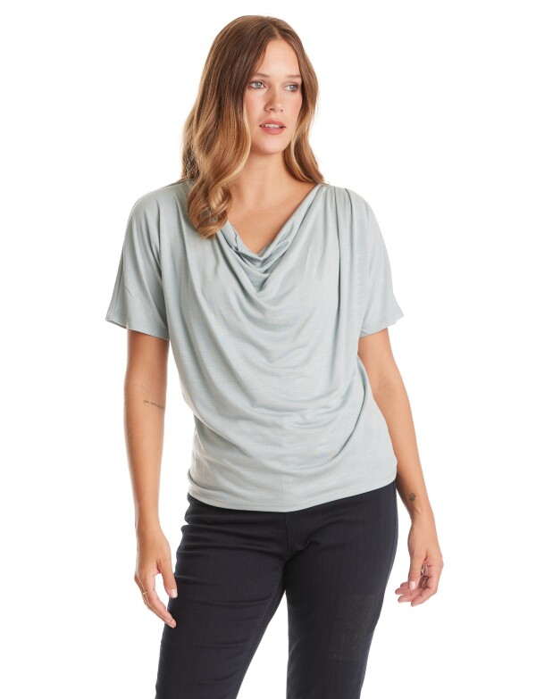 Remera Cuello Volcado VERDE