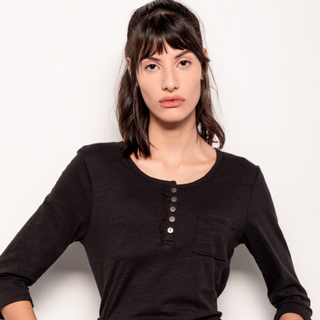 REMERA DUMONT Negro