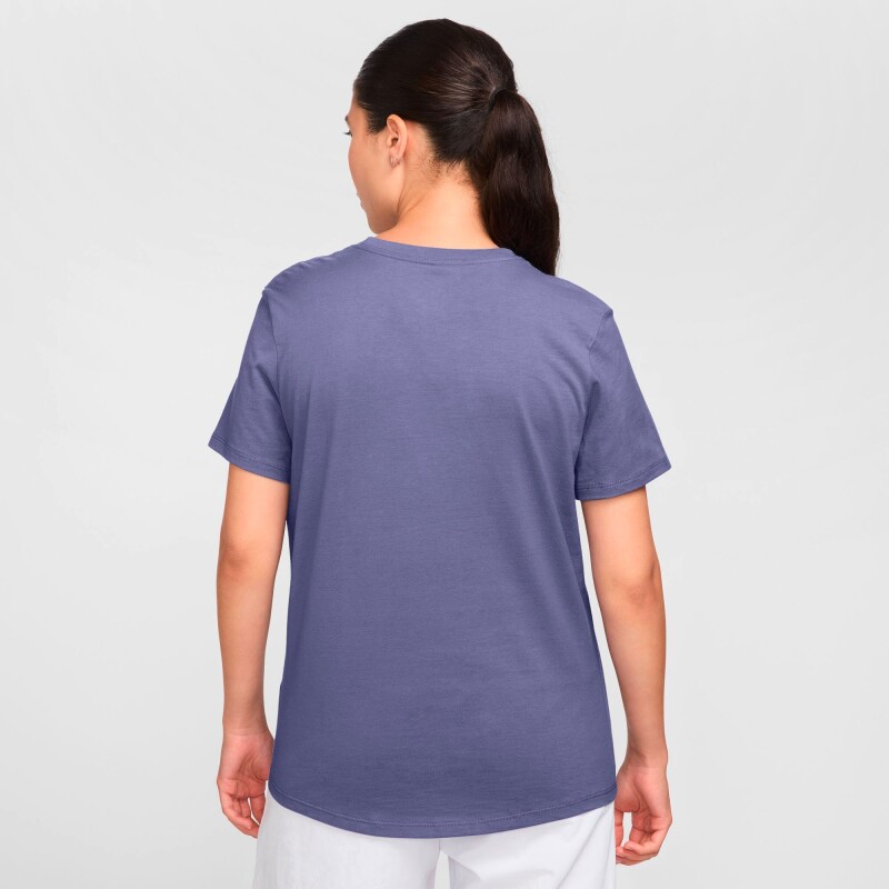 Remera Nike Sportswear Essentials de Mujer Multicolor