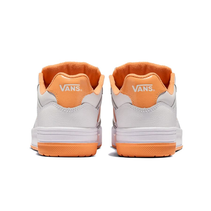 Classics - Vans - VANS CHAMPION Upland de Mujer - VN000D1HZ34 Blanco-naranja
