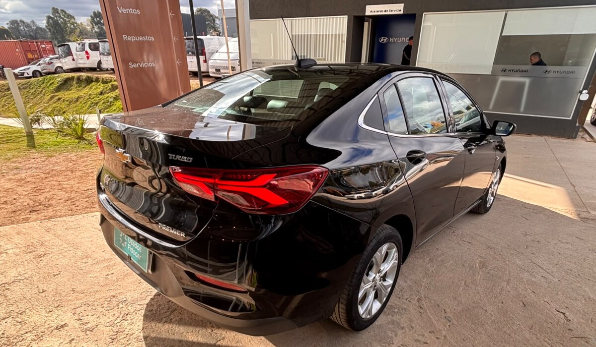 Chevrolet Onix Plus 1.0 Premier - 2020 Chevrolet Onix Plus 1.0 Premier - 2020