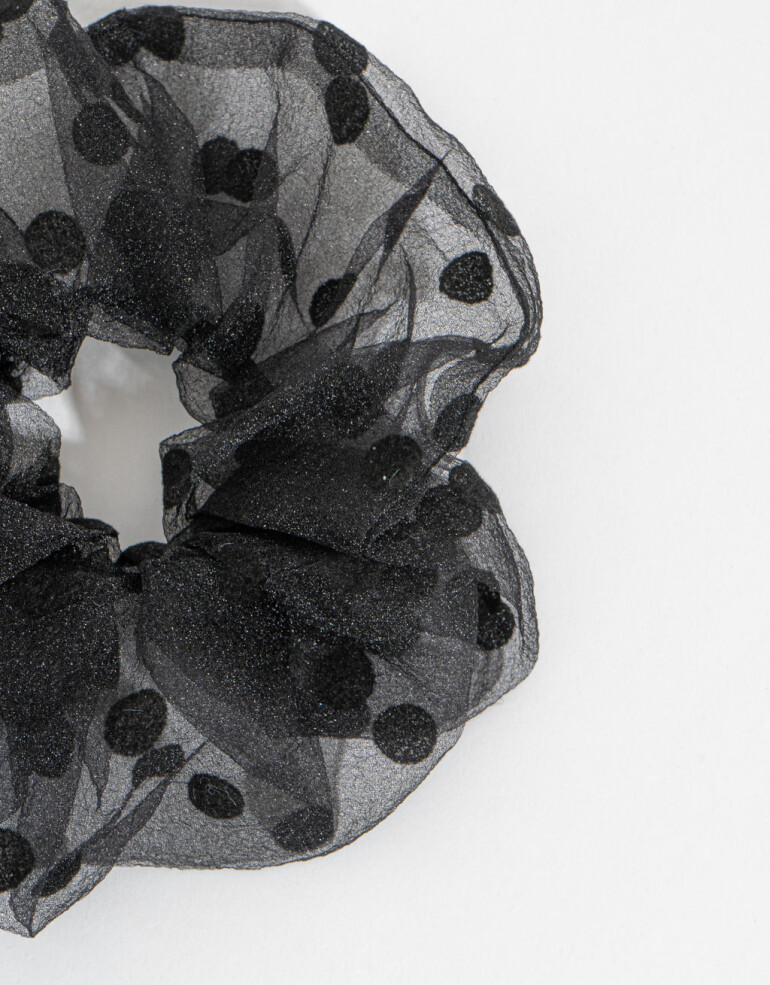 Skunzies Texturada Scrunchie Con Lunares - Negro