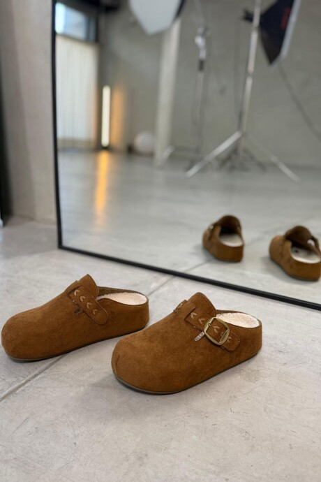 Suecos con corderito por dentro Suecos con corderito por dentro