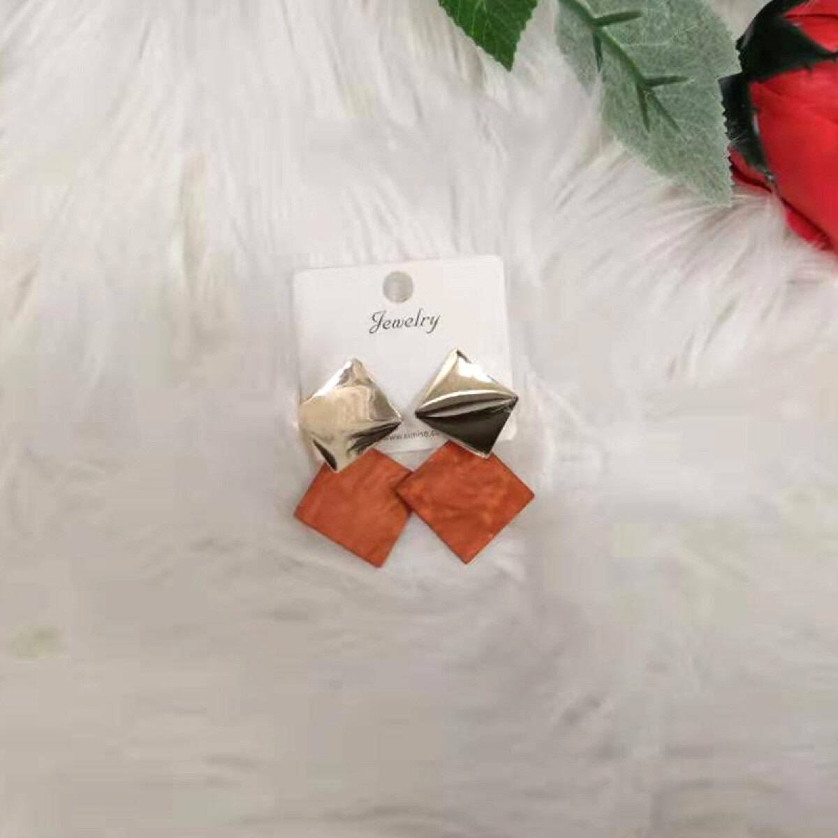 Pendientes Cuadrados De Diseño Vogue 