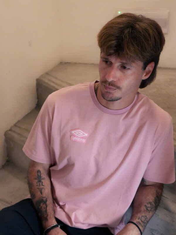 REMERA DISTORTED Umbro Hombre 0r9