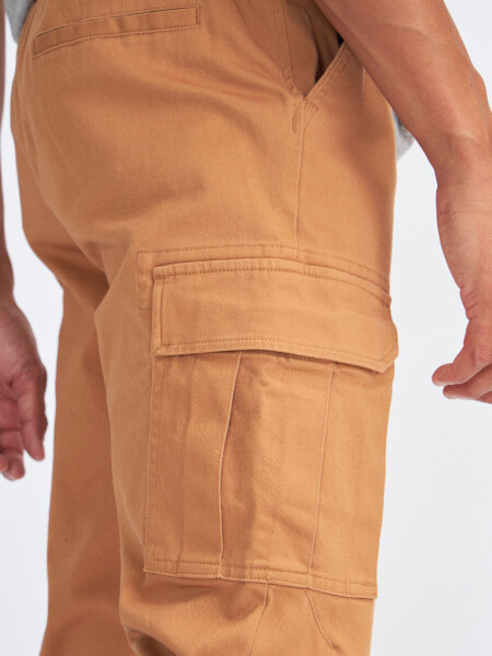 Pantalón cargo jogger Camel