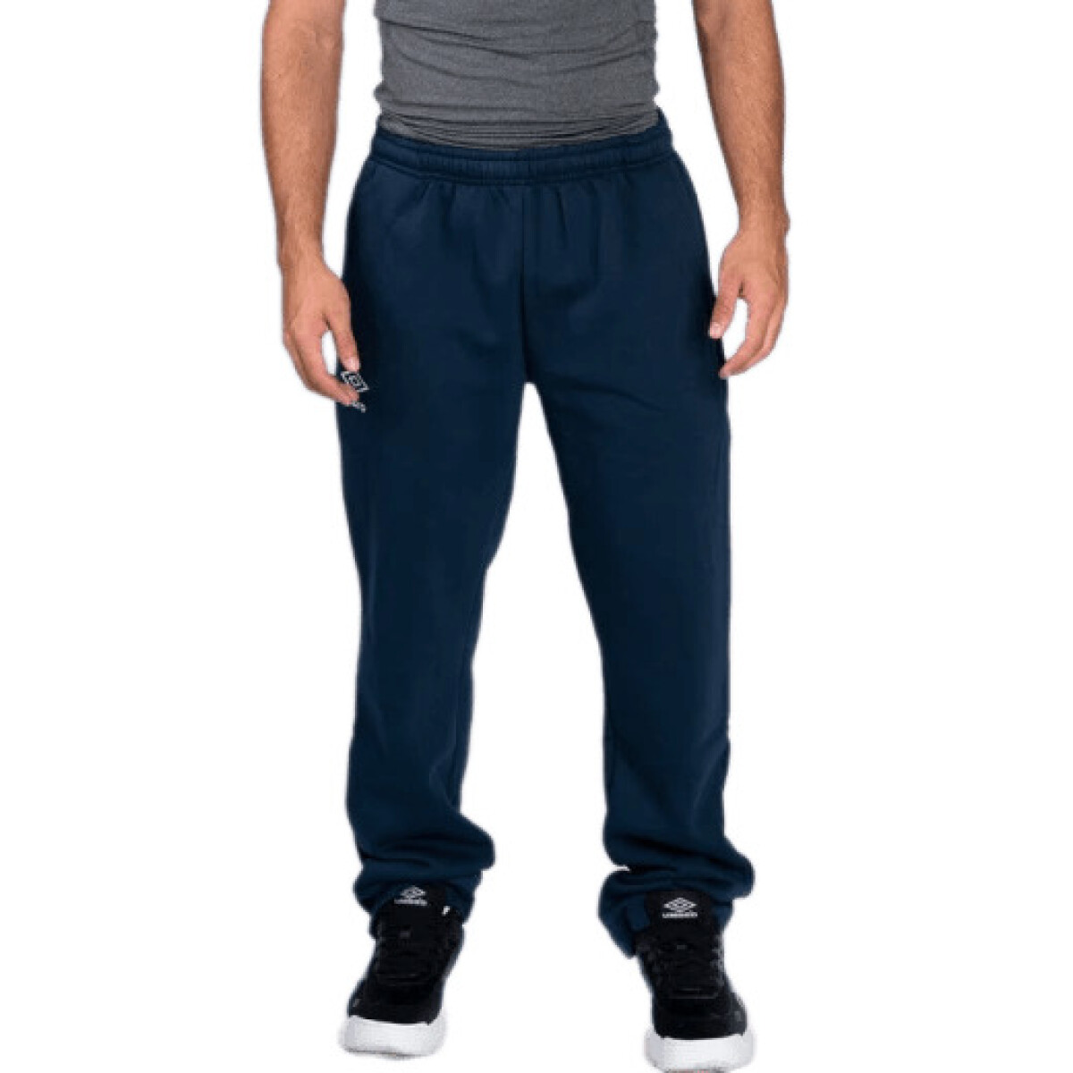 Pantalon Umbro Basico Hombre c/puño - S/C 