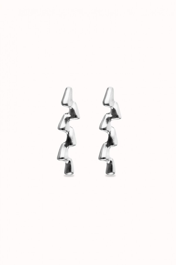 PENDIENTES DE ALEACIÓN DE METALES BAÑADO EN PLATA DE LEY Pendiente