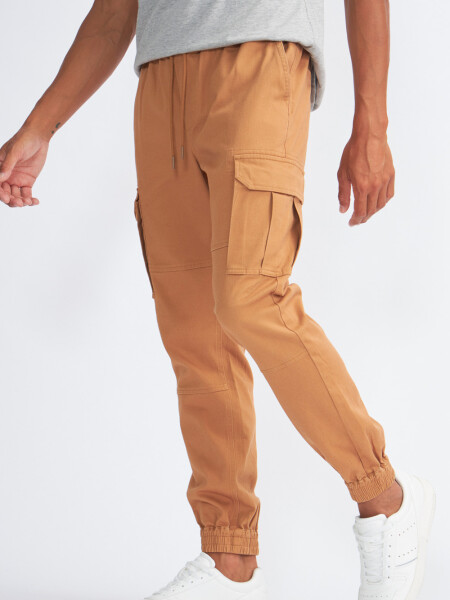 Pantalón cargo jogger Camel