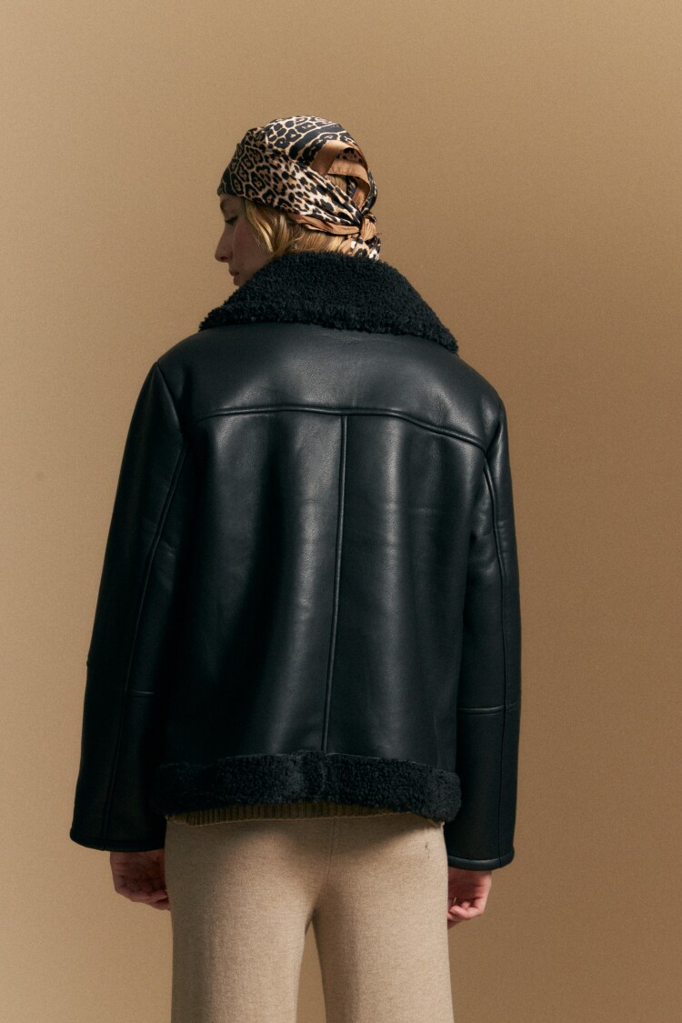 GAMULAN ISLANDE Negro