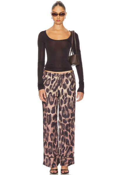 ALL OUT SATIN LEOPARD PANT Marron