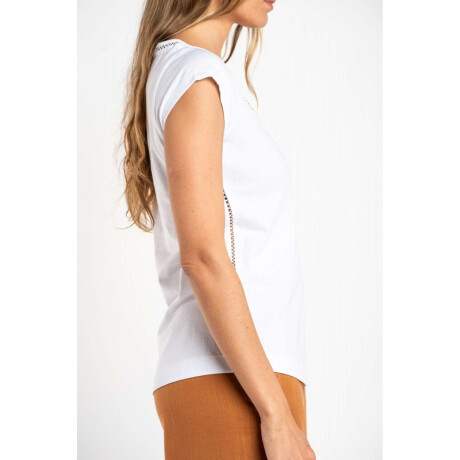 Remera Escote V Puntilla Blanco