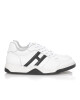 Champion blanco con detalles en negro U