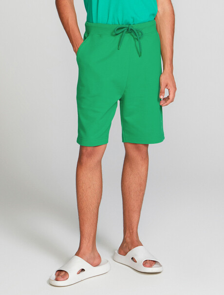 BERMUDA BÁSICA MASCULINA EN ALGODÓN CON ELÁSTICO VERDE
