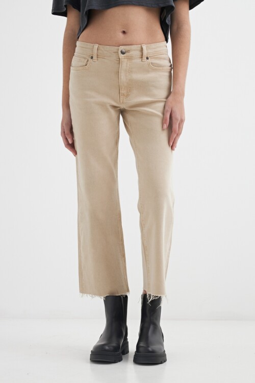 Pantalón de jean flared color CRUDO