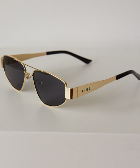 METAL TRIANGLE SUNNIES GOLD/BLACK