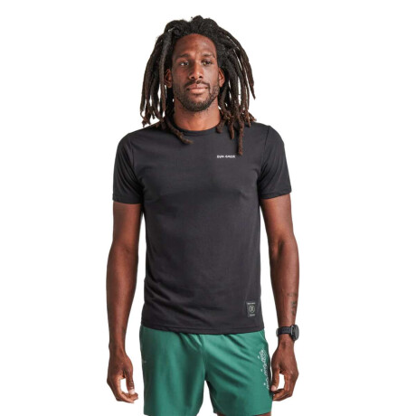 Remera Roark Mathis Core Negro