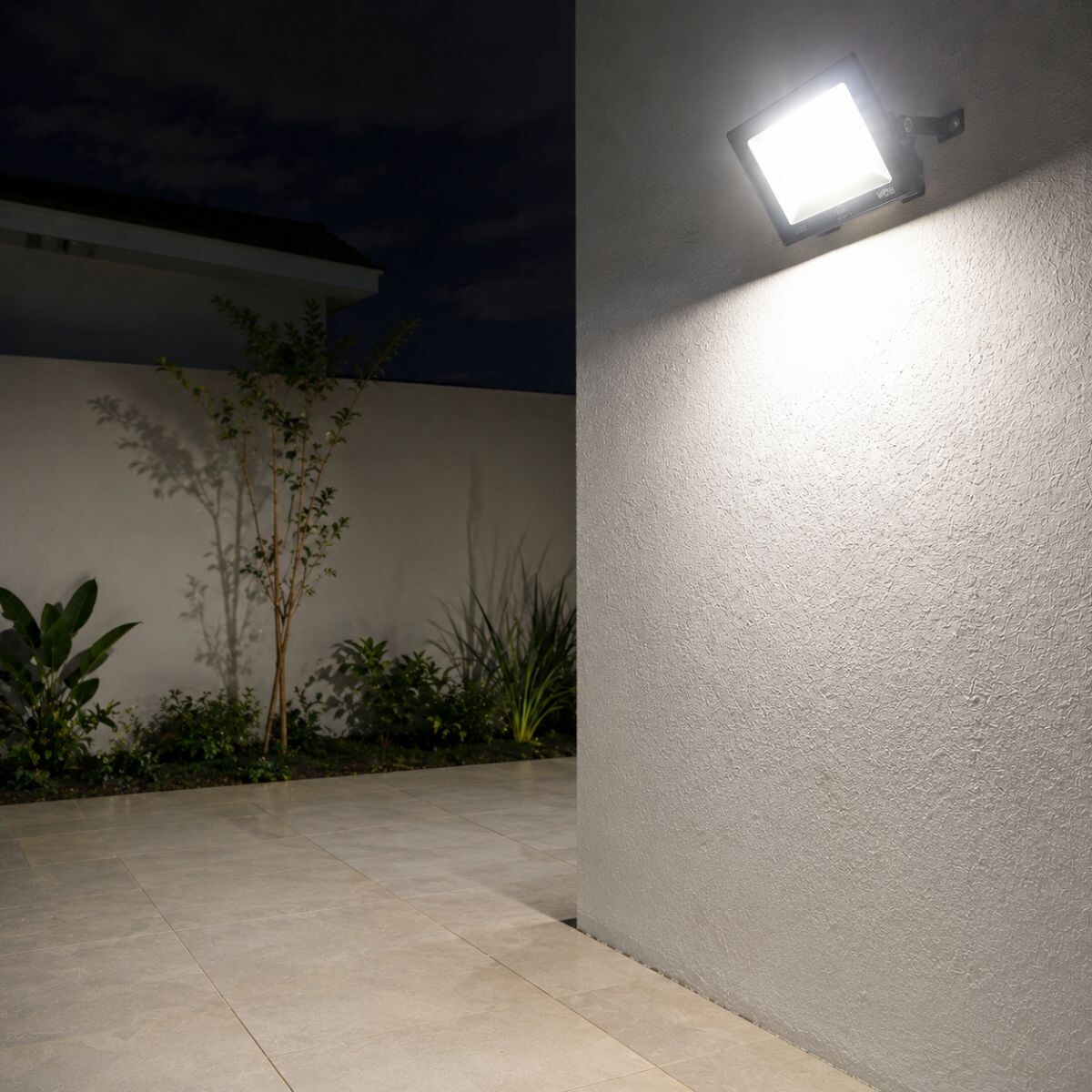 REFLECTOR LED 50W LUZ FRIA NAF Reflector Led 50w Luz Fria Naf