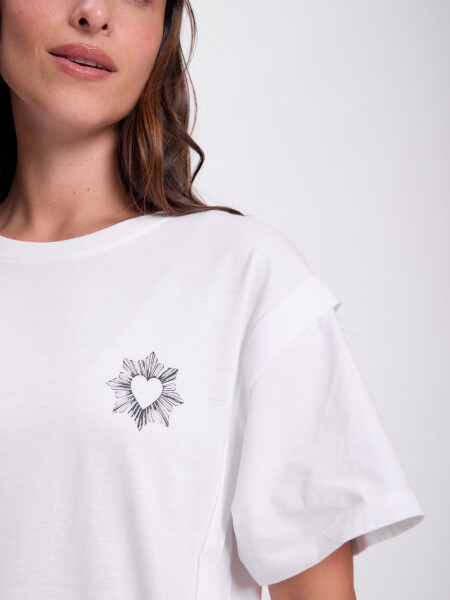 Remera estampa Corazón Blanco