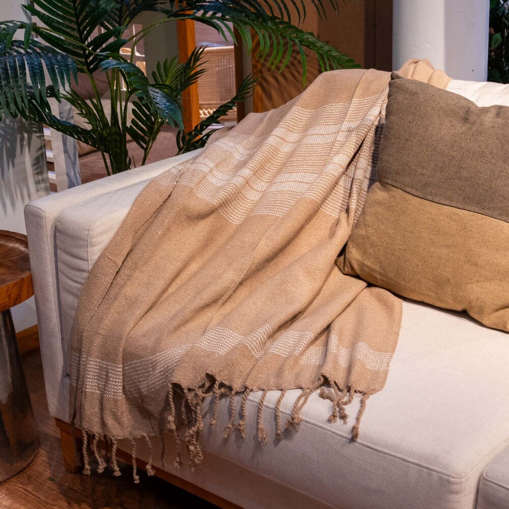 THROW STAVR 125*150 ACRILICO-Y-ALGODON BEIGE