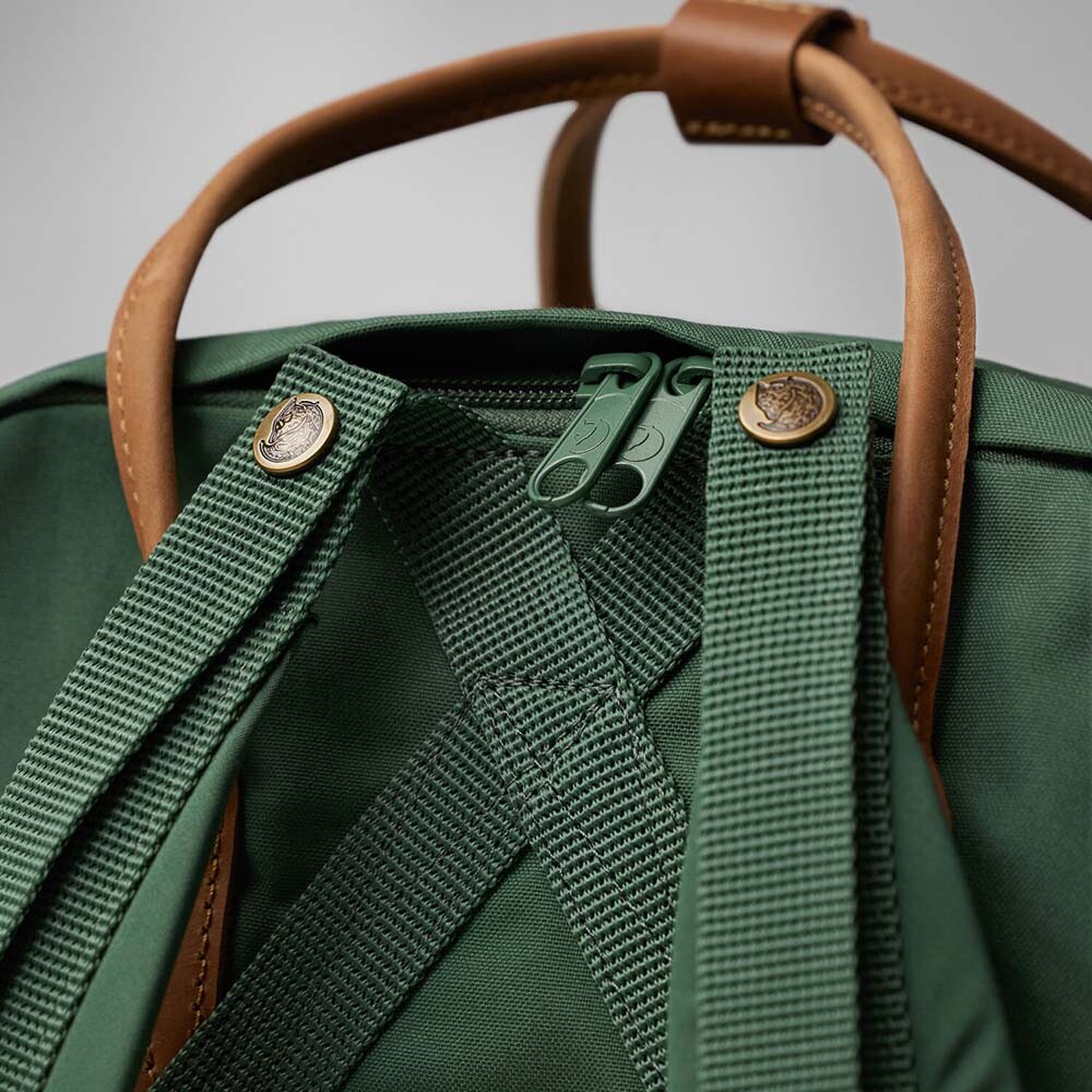 Mochila Fjallraven Kanken No. 2 Laptop 15 Unisex Black