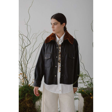 Camisa Couro Short Negro