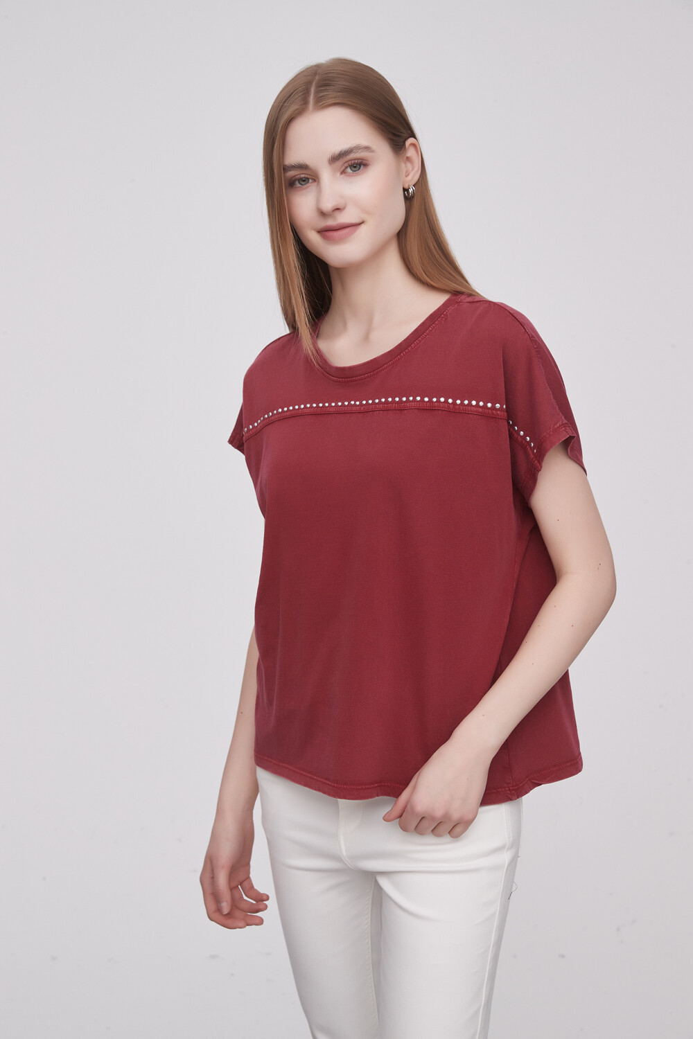 Remera Nedre Cereza Oscuro